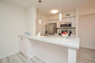 4637 Wild Indigo St in Houston, TX - Building Photo - Building Photo