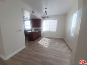 4838 Elmwood Ave in Los Angeles, CA - Building Photo - Building Photo