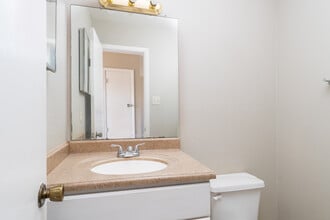 Alto Mesa Apartments in El Paso, TX - Building Photo - Interior Photo