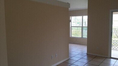 2001 SW Imperial St in Port St. Lucie, FL - Building Photo - Building Photo