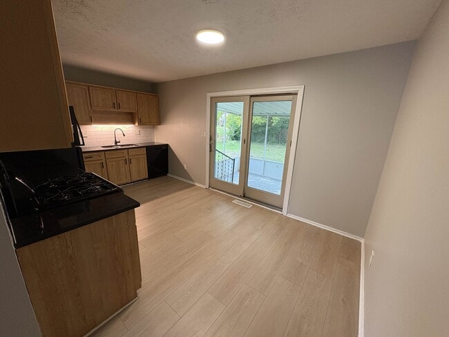 2526 Queenswood Dr in Columbus, OH - Building Photo - Building Photo