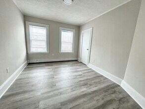 57 Burrell St in Boston, MA - Building Photo - Building Photo
