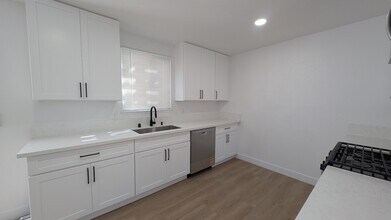 66055 Flora Ave in Desert Hot Springs, CA - Building Photo - Building Photo