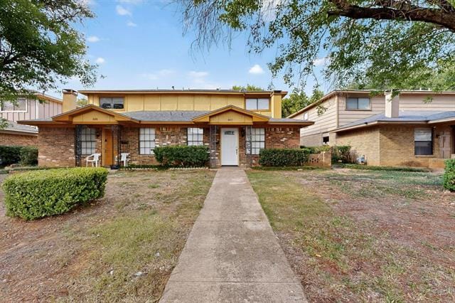 property at 907 W Rochelle Rd