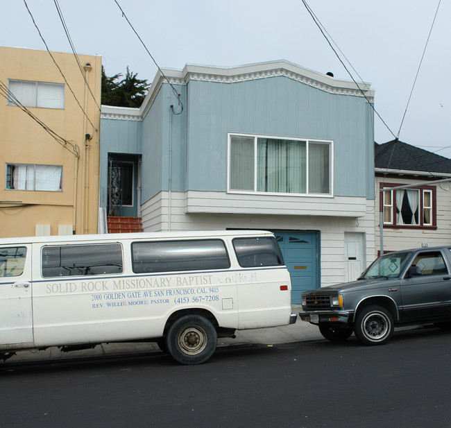 143 Parkview Ave in Daly City, CA - Building Photo - Building Photo