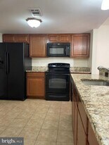1009 Copperfield Ct in Waldorf, MD - Building Photo