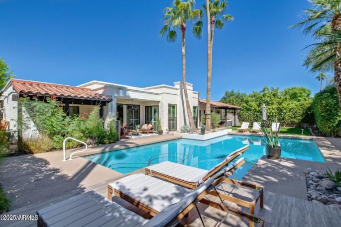 2551 E Missouri Ave in Phoenix, AZ - Building Photo