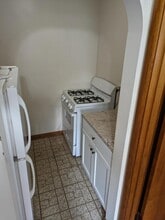 2 James Pl in Bloomington, IL - Building Photo - Building Photo