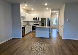 1005 Marcy Lndg in Columbia, TN - Building Photo - Building Photo