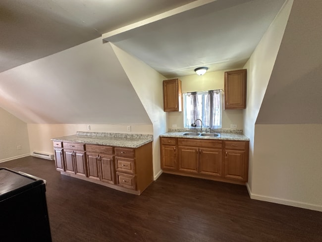 41 Lewiston Ave, Unit 3 in Windham, CT - Foto de edificio - Building Photo