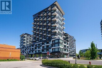 2481 Taunton Rd in Oakville, ON - Building Photo - Building Photo