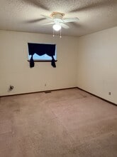 2417 E Walnut Ave in Enid, OK - Building Photo - Building Photo