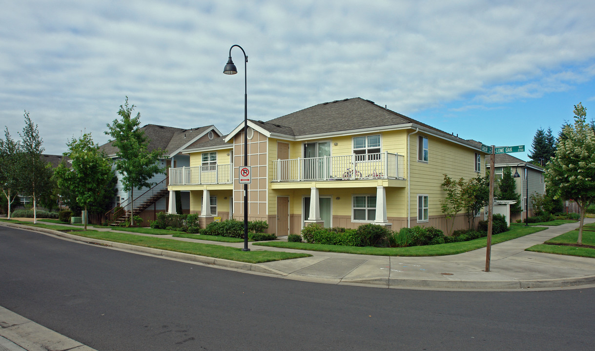 Greenleaf Village in Eugene, OR - Building Photo