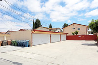 4405 Green Ave in Los Alamitos, CA - Foto de edificio - Building Photo