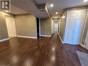 696 Penny Ln in Burlington, ON - Building Photo - Building Photo