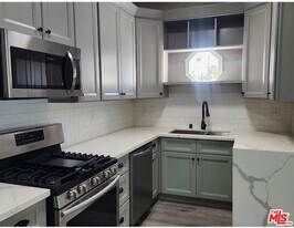 119 Westmoreland Ave in Los Angeles, CA - Building Photo