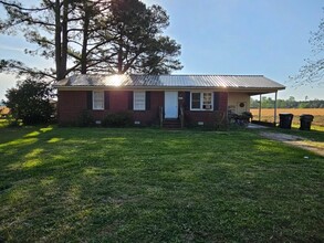 900 S Vance St in Fremont, NC - Building Photo - Building Photo