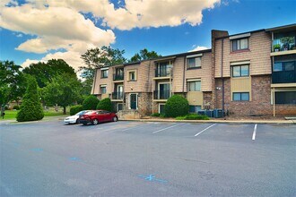 1002 Old Manor Rd in Columbia, SC - Building Photo - Building Photo