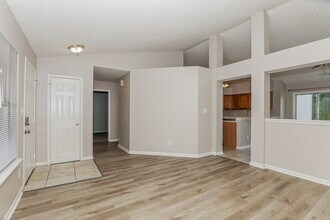 8528 Pioneer Trail in Fishers, IN - Building Photo - Building Photo
