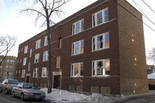 3105 W Argyle St Apartments