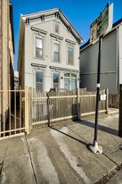 1817 N Clybourn Ave, Unit 1 in Chicago, IL - Building Photo