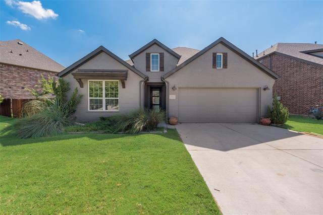 15404 Pioneer Bluff Trail in Roanoke, TX - Foto de edificio - Building Photo