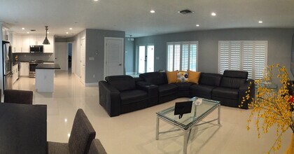 4865 SW 94th Ave in Miami, FL - Building Photo - Building Photo