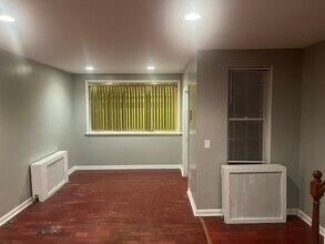 870 Marcella St in Philadelphia, PA - Building Photo - Building Photo