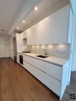 East 44th Street in New York, NY - Building Photo