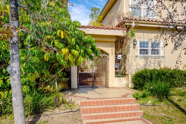 415 E Dryden St in Glendale, CA - Building Photo - Building Photo