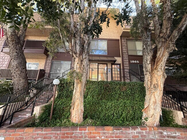property at 1865 Greenfield Ave