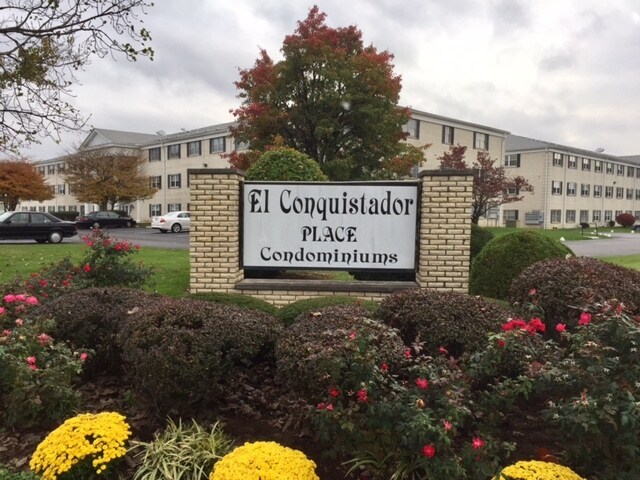 284 El Conquistador Pl, Unit 284 in Louisville, KY - Building Photo