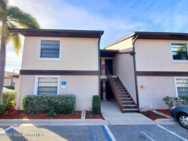 1034 Ellen Ct in Melbourne, FL - Building Photo