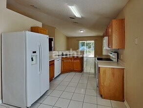 12555 Belmont Lakes Dr in Jacksonville, FL - Foto de edificio - Building Photo