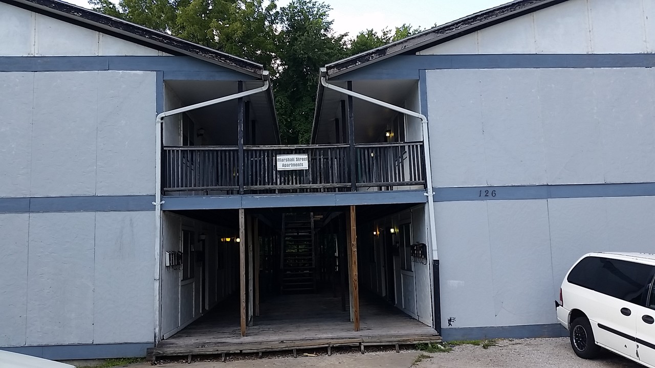 Marshall and Capitol Apartments in Jefferson City, MO - Foto de edificio