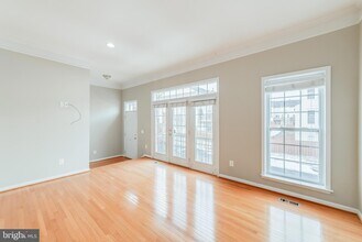 22072 Avonworth Square in Broadlands, VA - Building Photo - Building Photo