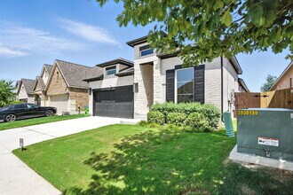 9215 Aggie Run in San Antonio, TX - Building Photo - Building Photo