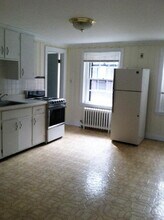 16 Pinckney St, Unit 3 in Boston, MA - Foto de edificio - Building Photo