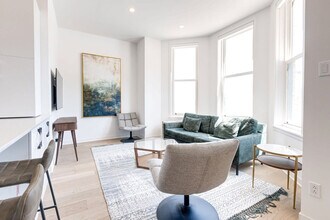 4500 Rue Hutchison in Montréal, QC - Building Photo - Building Photo