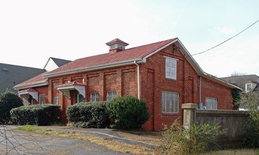 634 S Sycamore St in Petersburg, VA - Foto de edificio - Building Photo