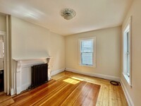 61 Monument Ave, Unit #1 in Boston, MA - Building Photo - Building Photo