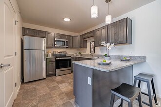 Fox Run Senior Apartments in Crystal Lake, IL - Building Photo - Building Photo