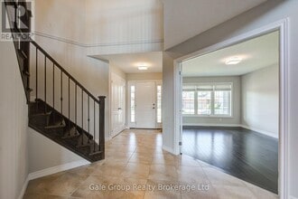 722 Normandy Dr in Woodstock, ON - Building Photo - Building Photo