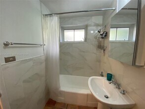 1601 Lenox Ave. in Miami Beach, FL - Building Photo - Building Photo