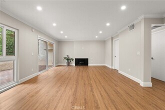 5339 Coldwater Canyon Ave in Los Angeles, CA - Building Photo - Building Photo