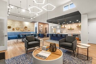 Avana Star Lake in Federal Way, WA - Building Photo