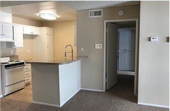 Taylor Gardens Apartments in Montebello, CA - Building Photo - Building Photo