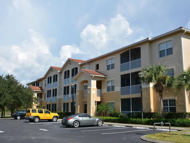 9055 Colby Dr, Unit 2210 in Ft. Myers, FL - Building Photo - Building Photo