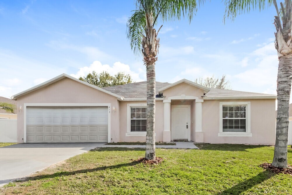 473 Martigues Dr in Kissimmee, FL - Building Photo