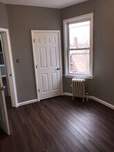 45 S 7th St, Unit 3rd Floor in Newark, NJ - Building Photo - Building Photo